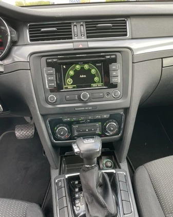 Skoda Superb cena 36500 przebieg: 219752, rok produkcji 2011 z Torzym małe 254